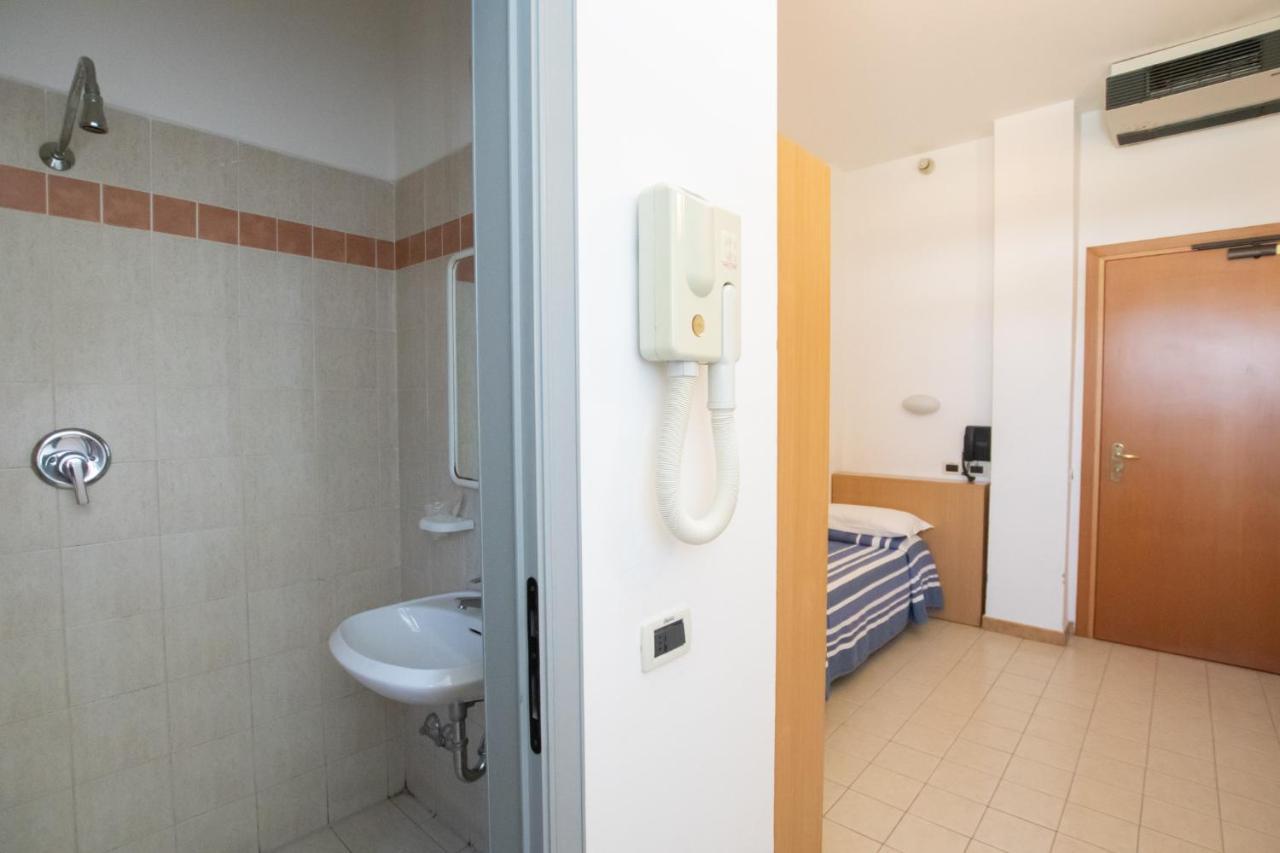 Piccolo Hotel Ravenna Bagian luar foto